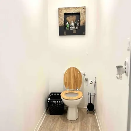 Apartment T3 Rez De Jardin, Piscine Frejus