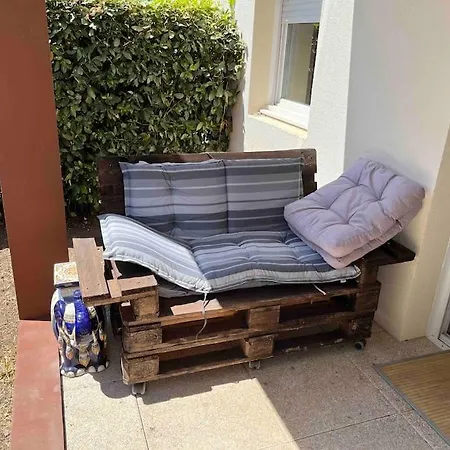 Apartment T3 Rez De Jardin, Piscine Frejus